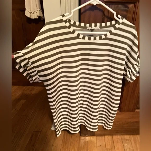 Stripped Green and White T-shirt Jane+Delancey Size Large - Picture 2 of 7